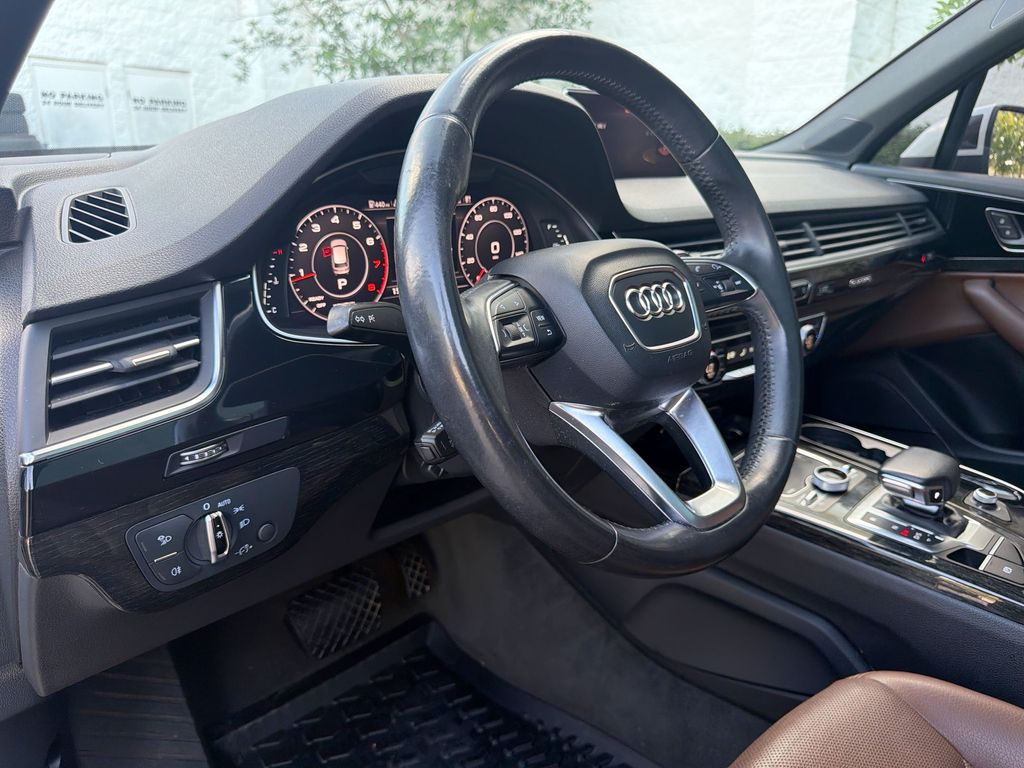 Thumbnail: 2017 Audi Q7 - 2