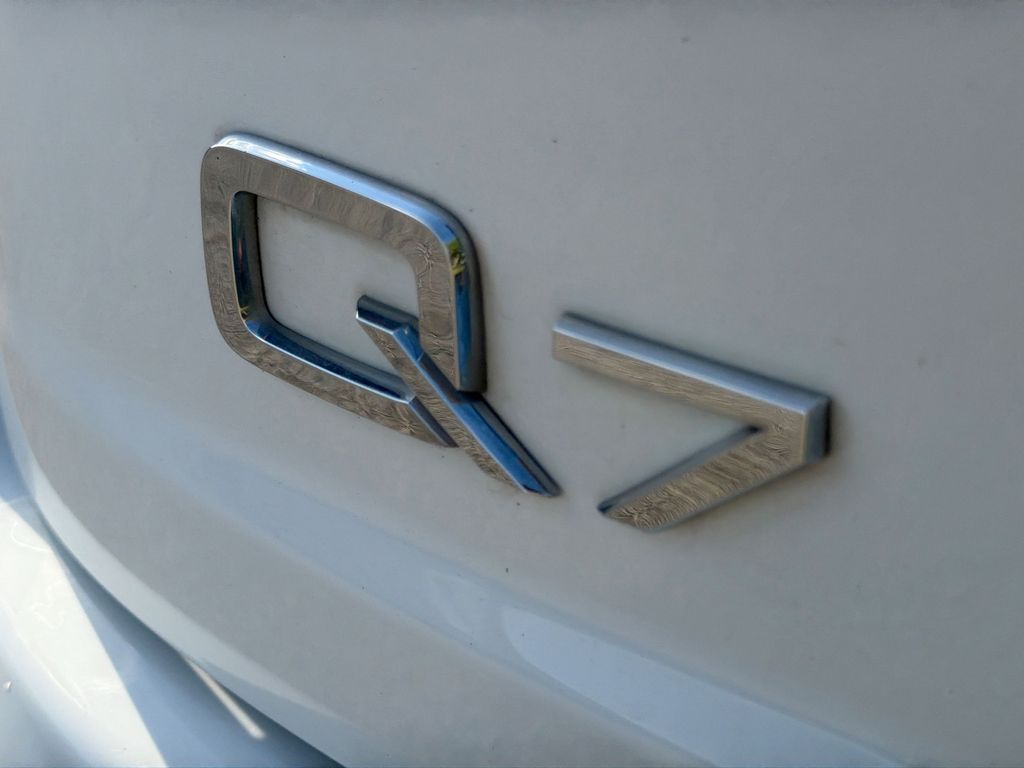 Thumbnail: 2017 Audi Q7 - 25