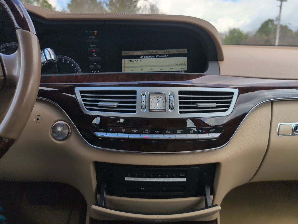 Thumbnail: 2012 Mercedes-Benz S-Class - 15