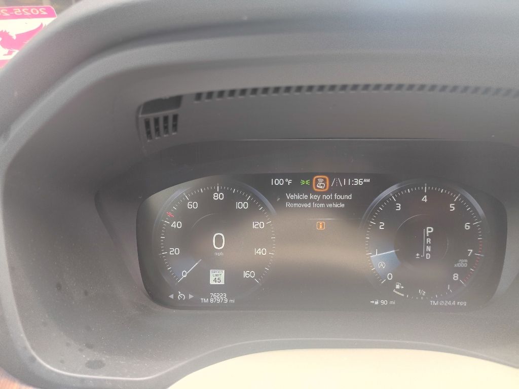 Thumbnail: 2021 Volvo XC60 - 12