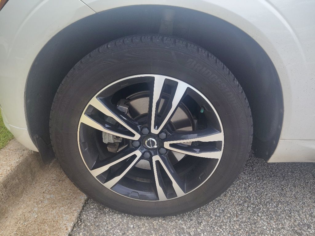 Thumbnail: 2021 Volvo XC60 - 15