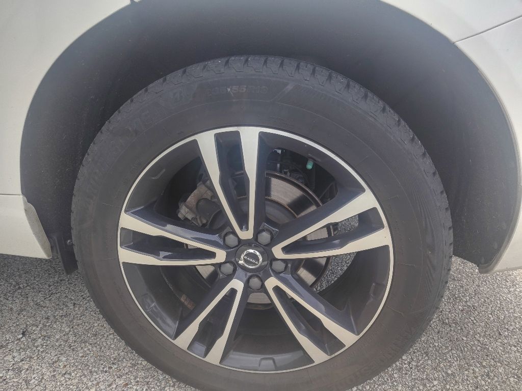 Thumbnail: 2021 Volvo XC60 - 6