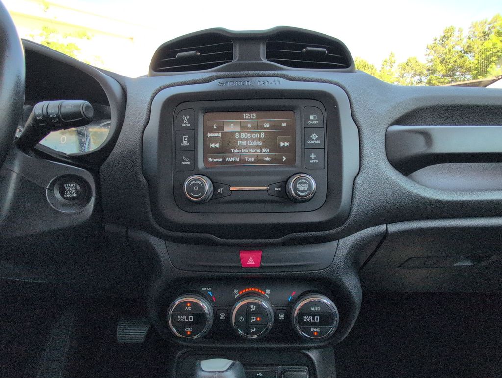 Thumbnail: 2016 Jeep Renegade - 14