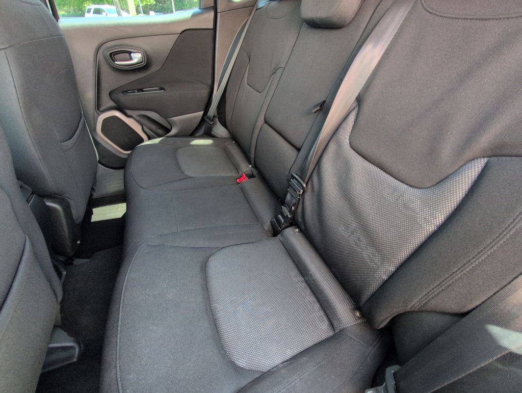 Thumbnail: 2016 Jeep Renegade - 12
