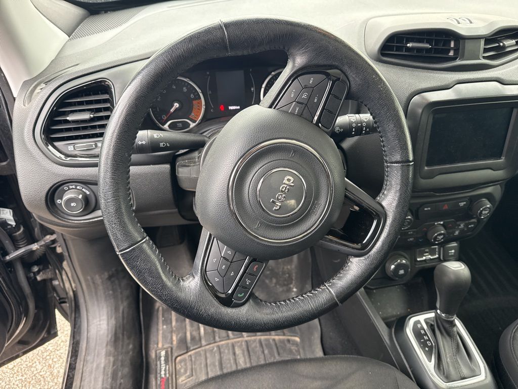 Thumbnail: 2019 Jeep Renegade - 6