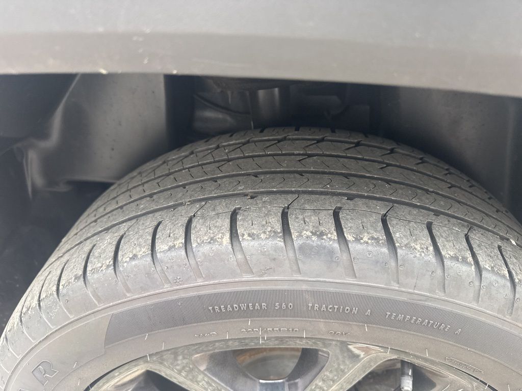 Thumbnail: 2019 Jeep Renegade - 17