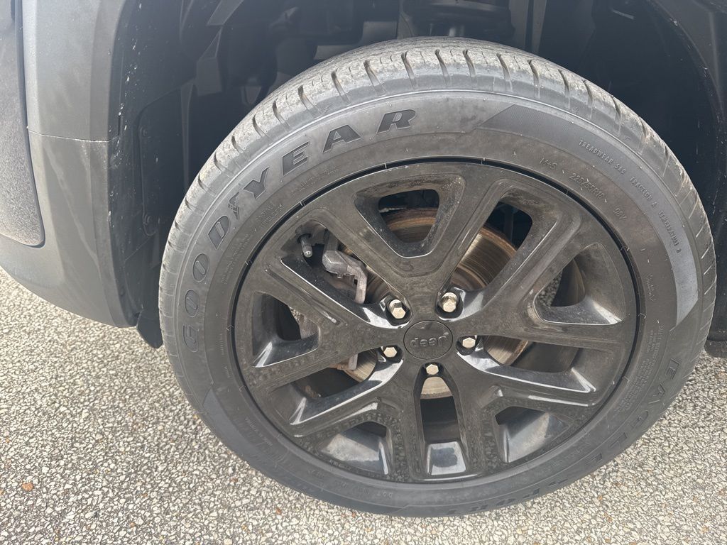 Thumbnail: 2019 Jeep Renegade - 5