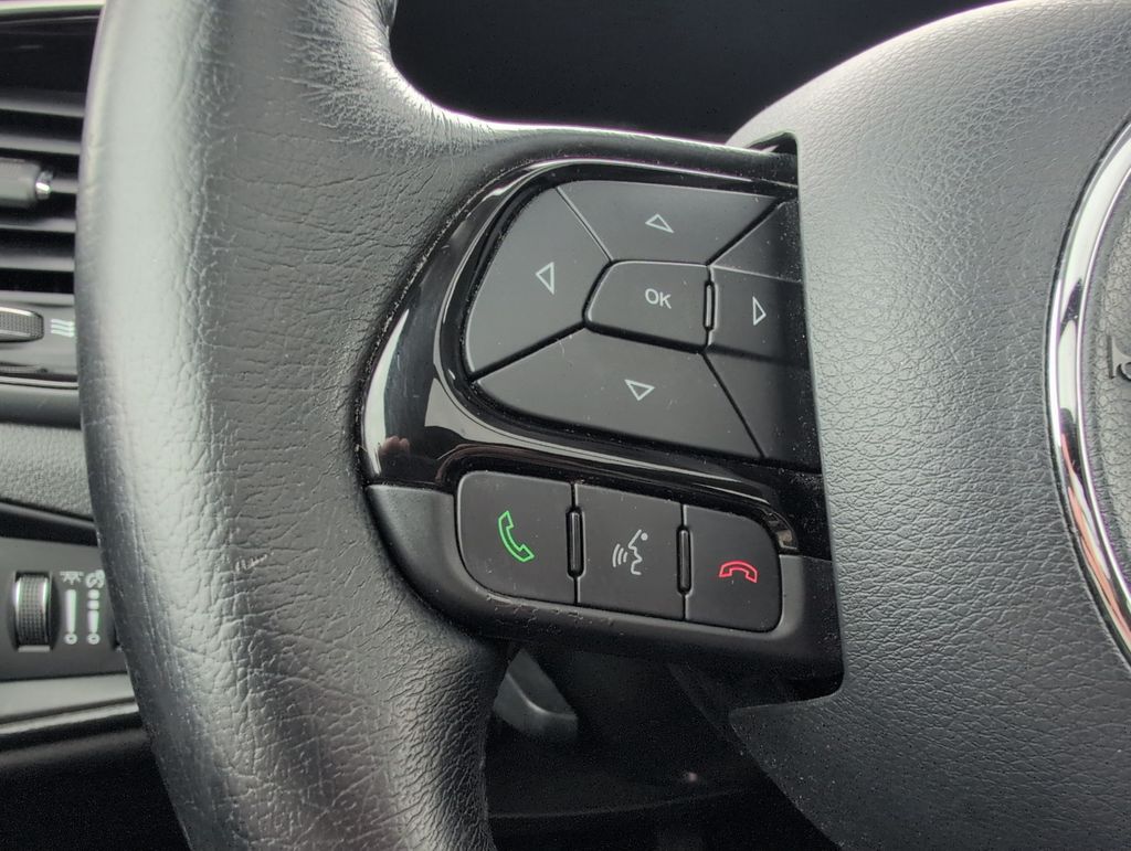 Thumbnail: 2019 Jeep Renegade - 30