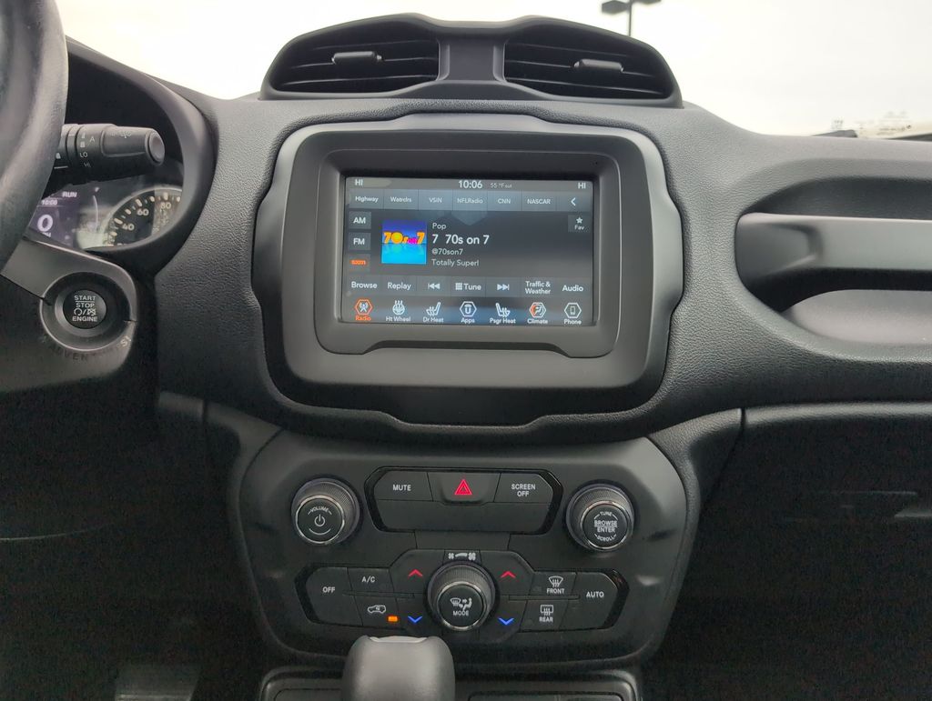 Thumbnail: 2019 Jeep Renegade - 14