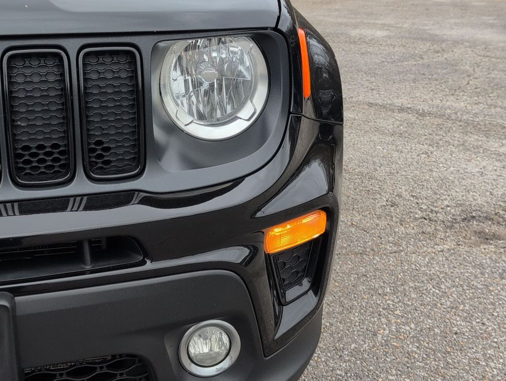 Thumbnail: 2019 Jeep Renegade - 23