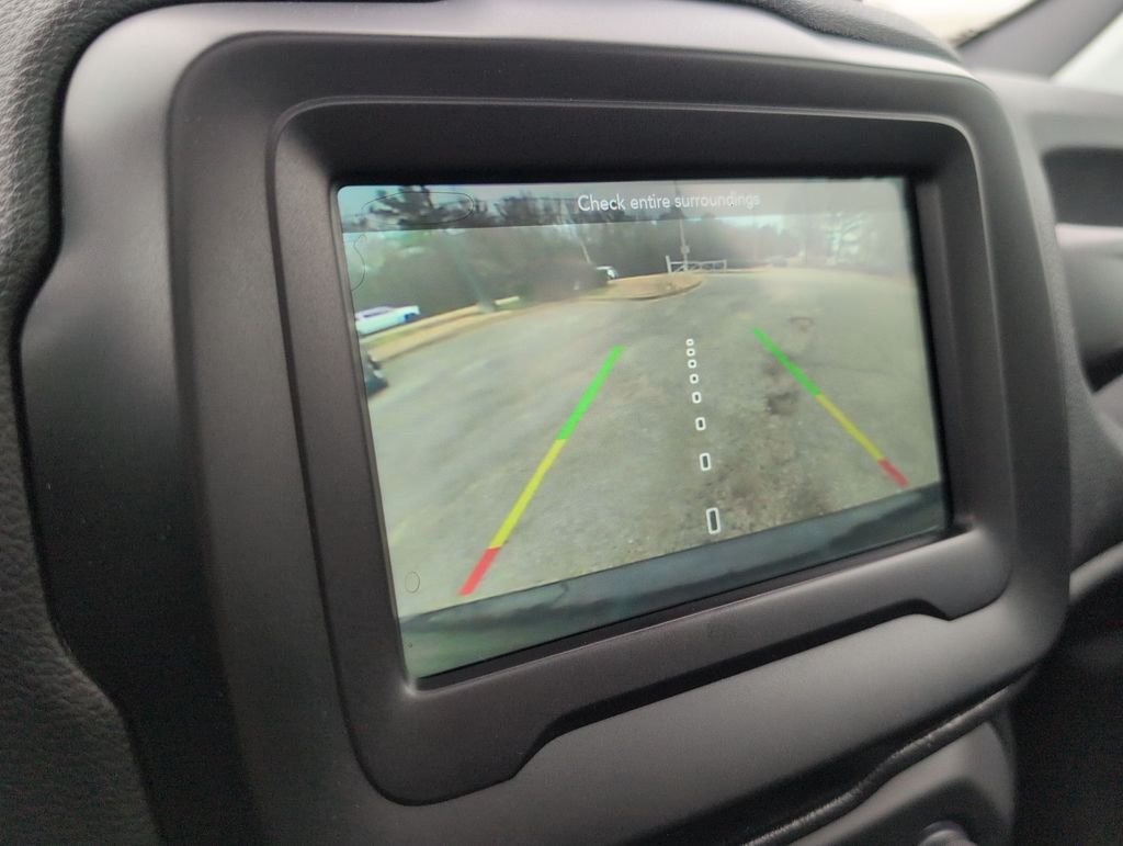 Thumbnail: 2019 Jeep Renegade - 33