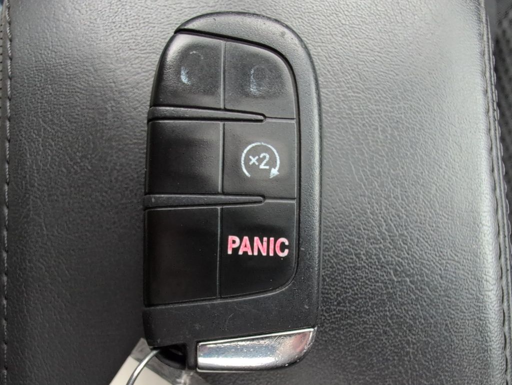 Thumbnail: 2019 Jeep Renegade - 38