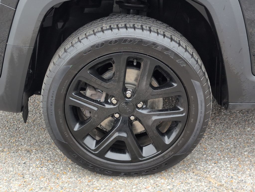 Thumbnail: 2019 Jeep Renegade - 8