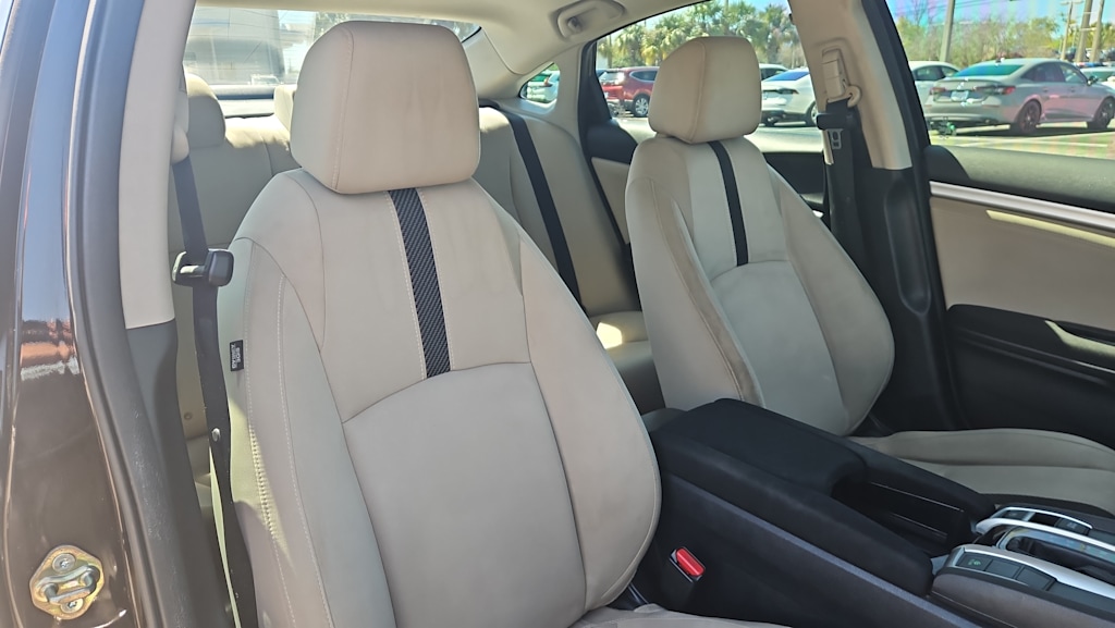 Thumbnail: 2016 Honda Civic - 9