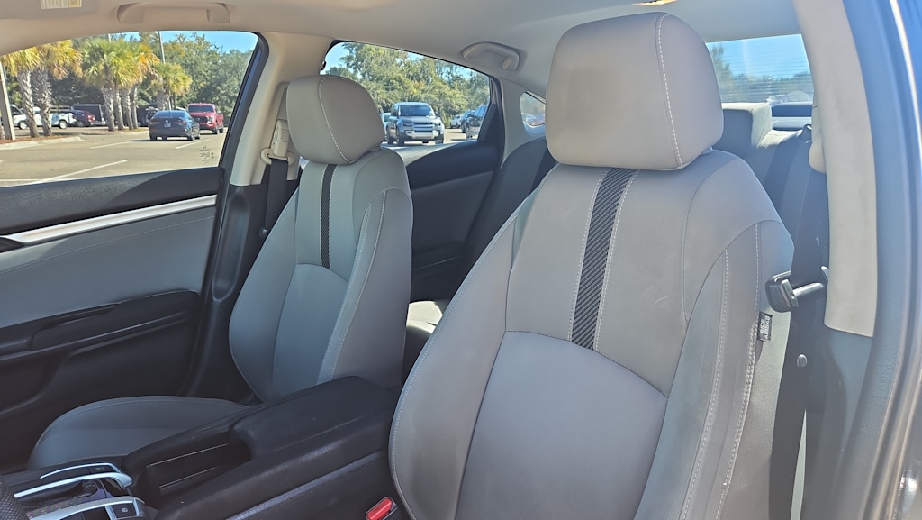 Thumbnail: 2017 Honda Civic - 10