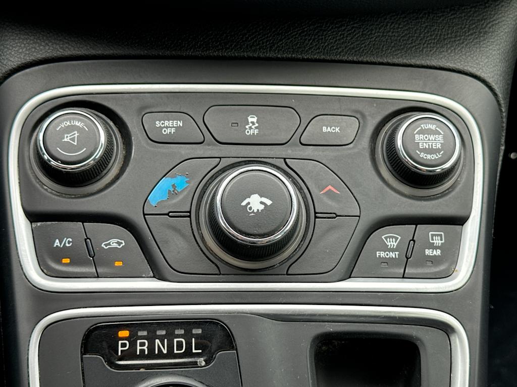 Thumbnail: 2016 Chrysler 200 - 22
