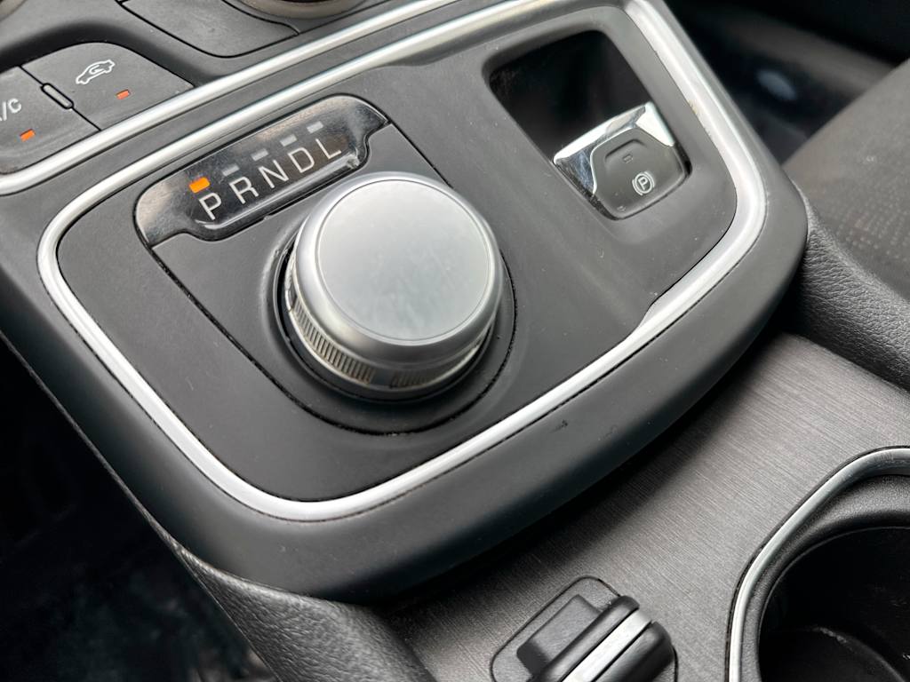 Thumbnail: 2016 Chrysler 200 - 24