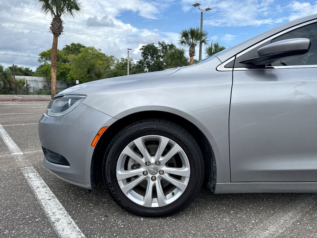Thumbnail: 2016 Chrysler 200 - 7