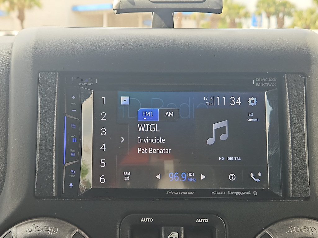 2017 Jeep Wrangler Unlimited Sport 12