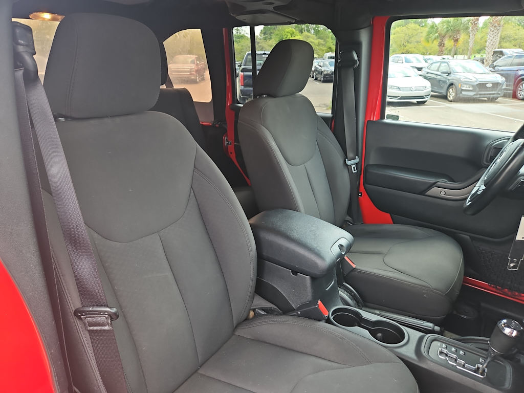 2017 Jeep Wrangler Unlimited Sport 10