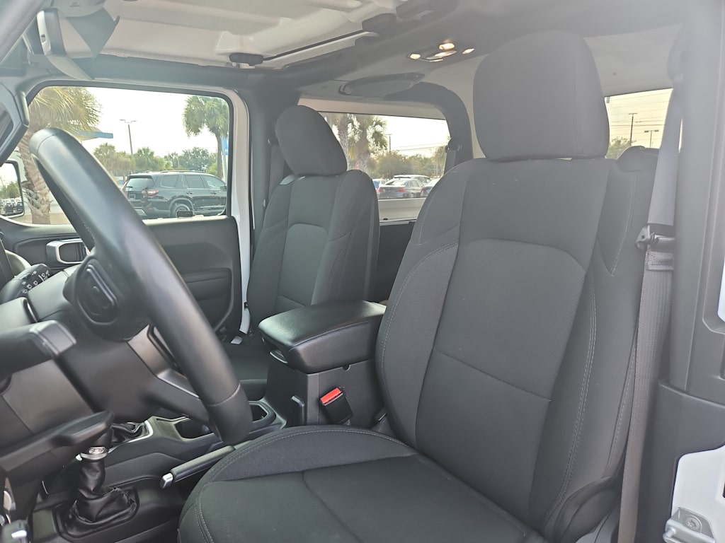 Thumbnail: 2021 Jeep Wrangler - 9