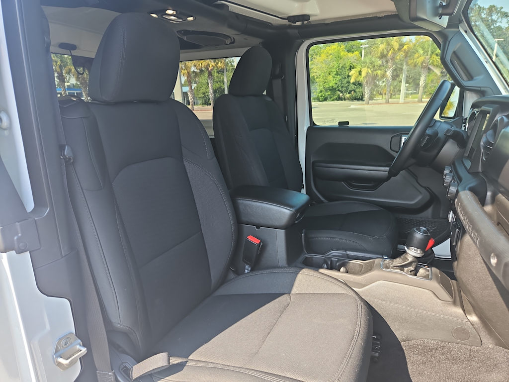 Thumbnail: 2021 Jeep Wrangler - 10