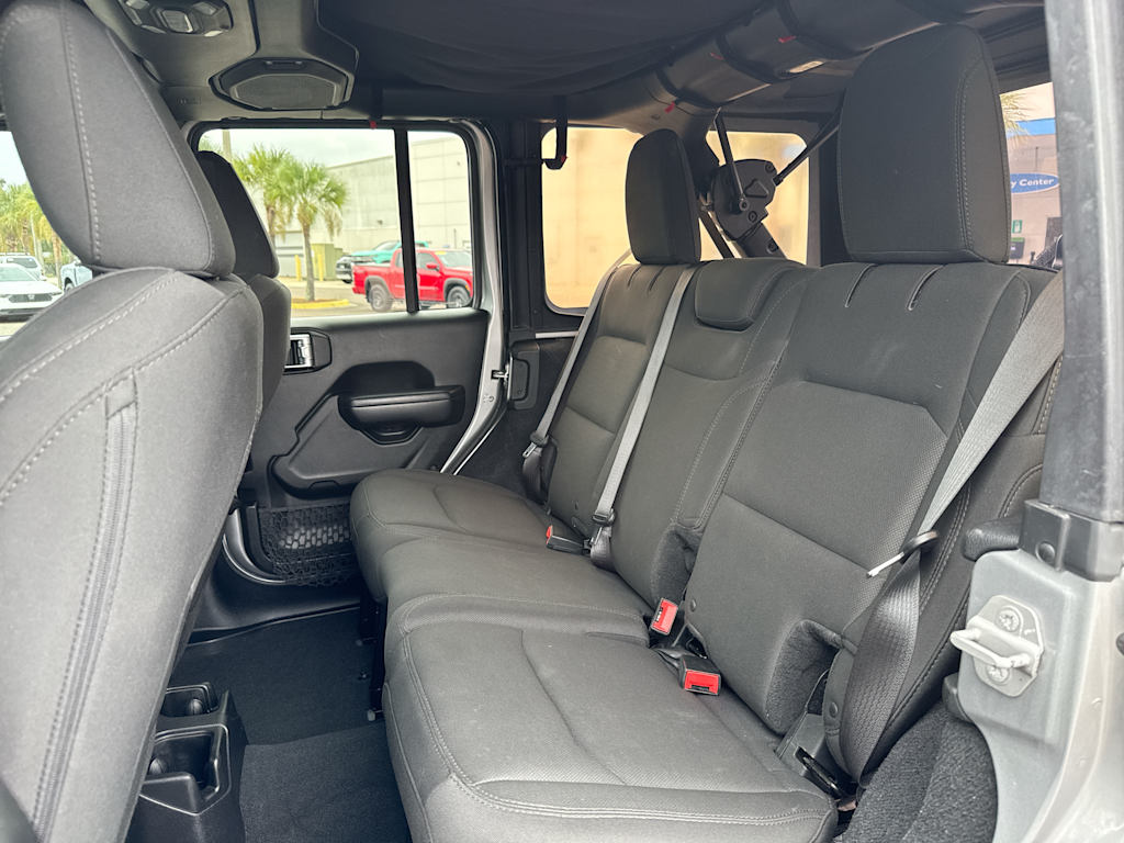 Thumbnail: 2018 Jeep Wrangler - 11
