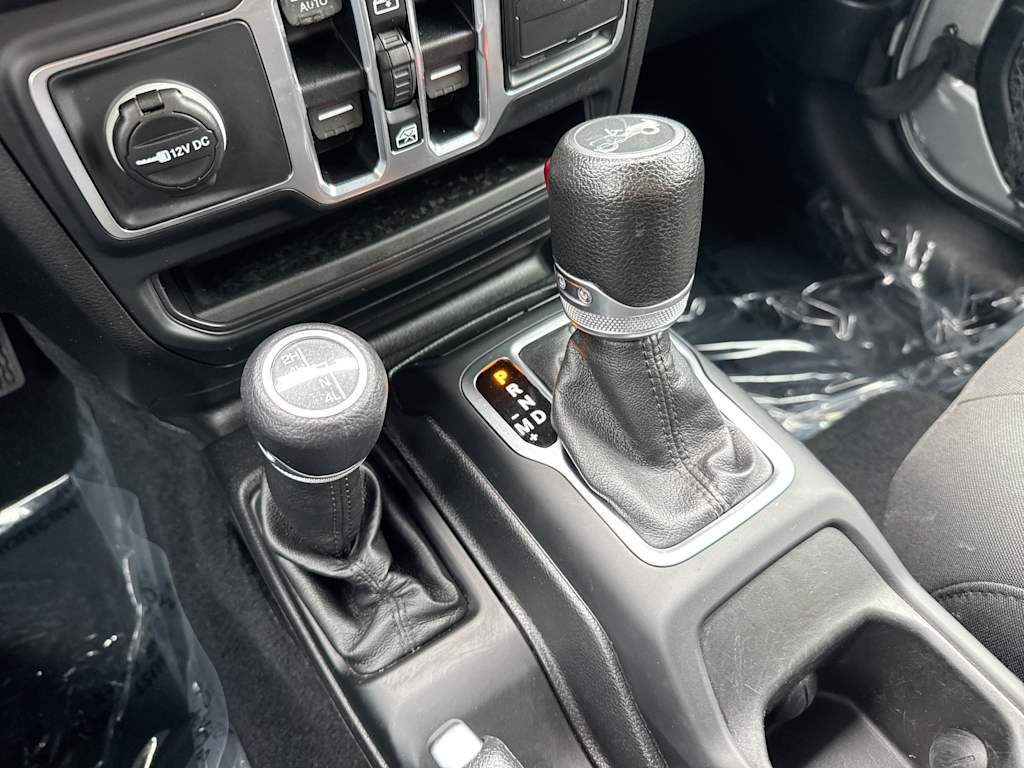 Thumbnail: 2018 Jeep Wrangler - 13