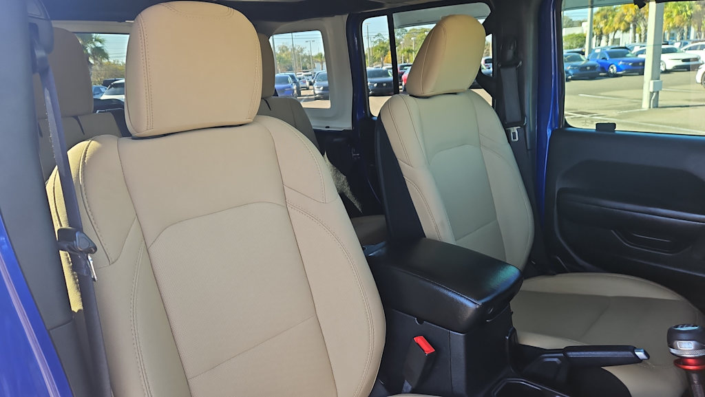 Thumbnail: 2018 Jeep Wrangler - 9