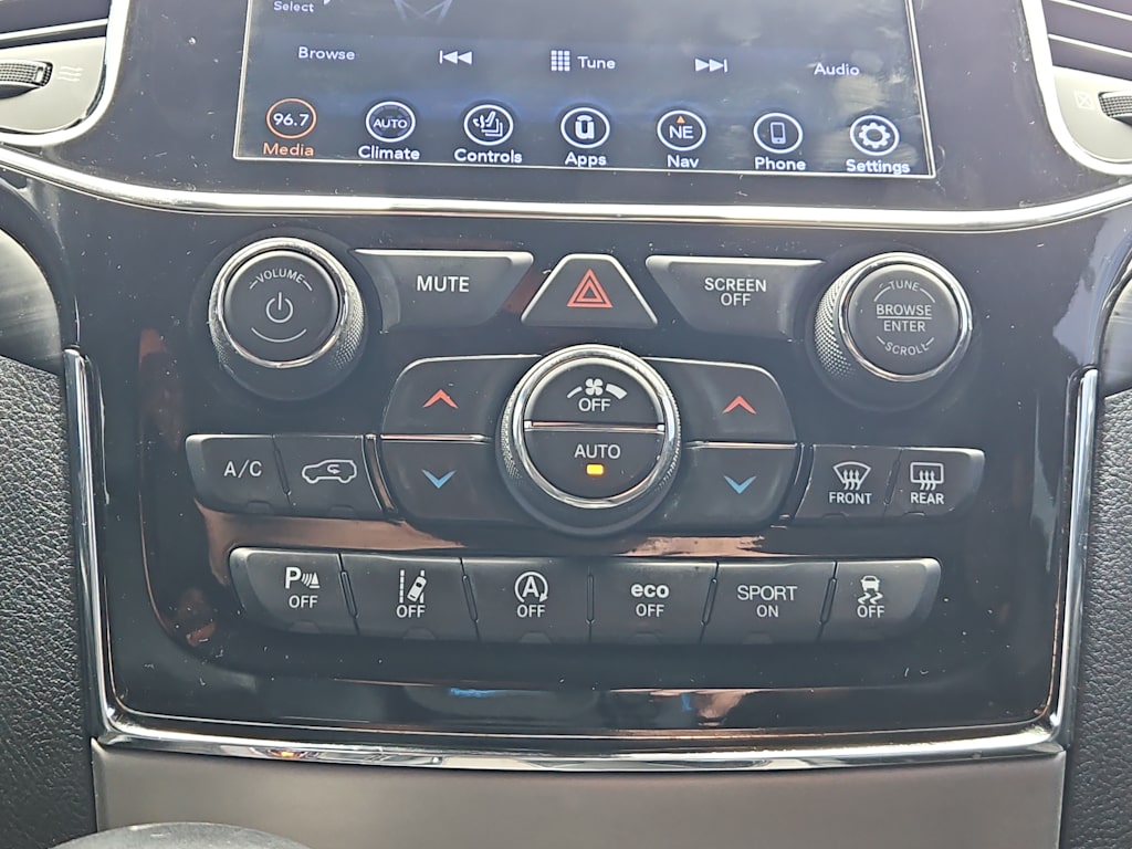 Thumbnail: 2021 Jeep Grand Cherokee - 23