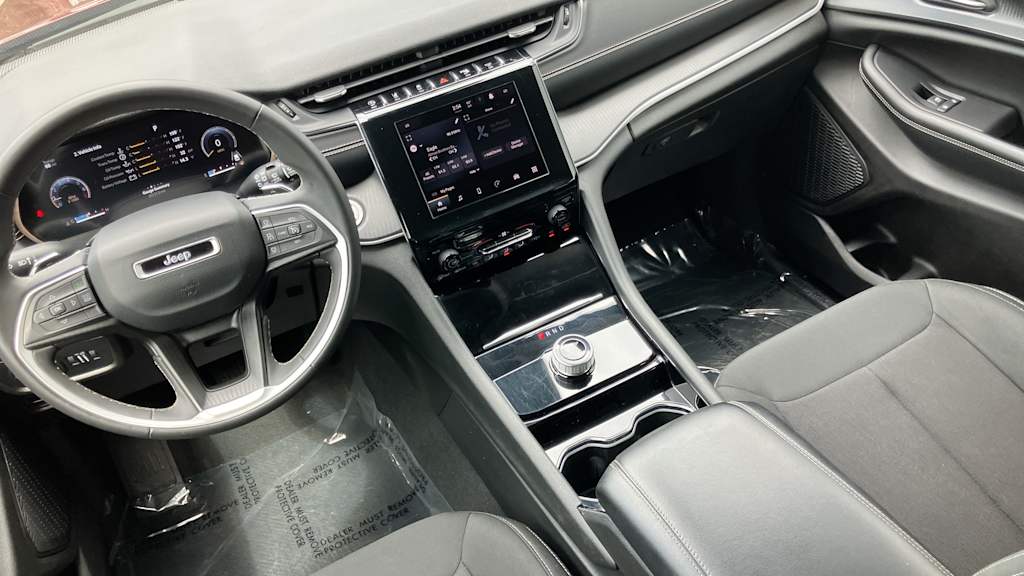 Thumbnail: 2023 Jeep Grand Cherokee - 9