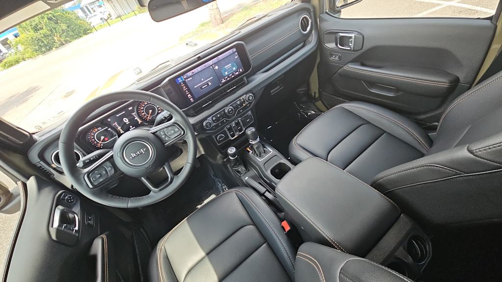 Thumbnail: 2025 Jeep Gladiator - 9