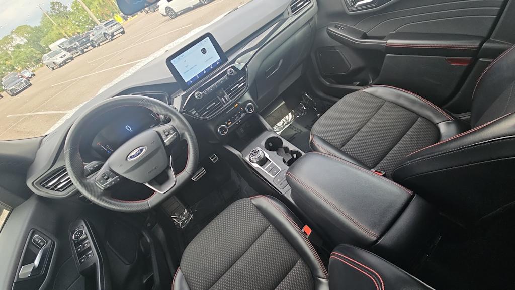 Thumbnail: 2023 Ford Escape - 8
