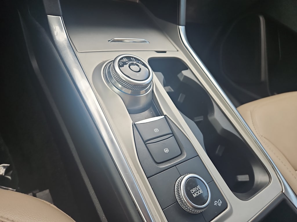 Thumbnail: 2022 Ford Explorer - 15