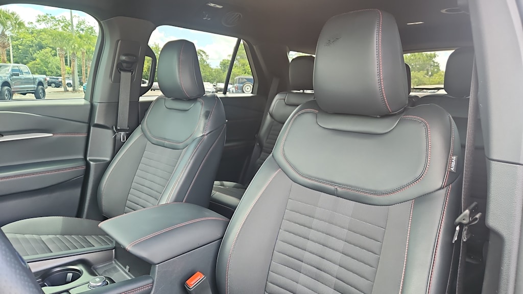 Thumbnail: 2025 Ford Explorer - 8