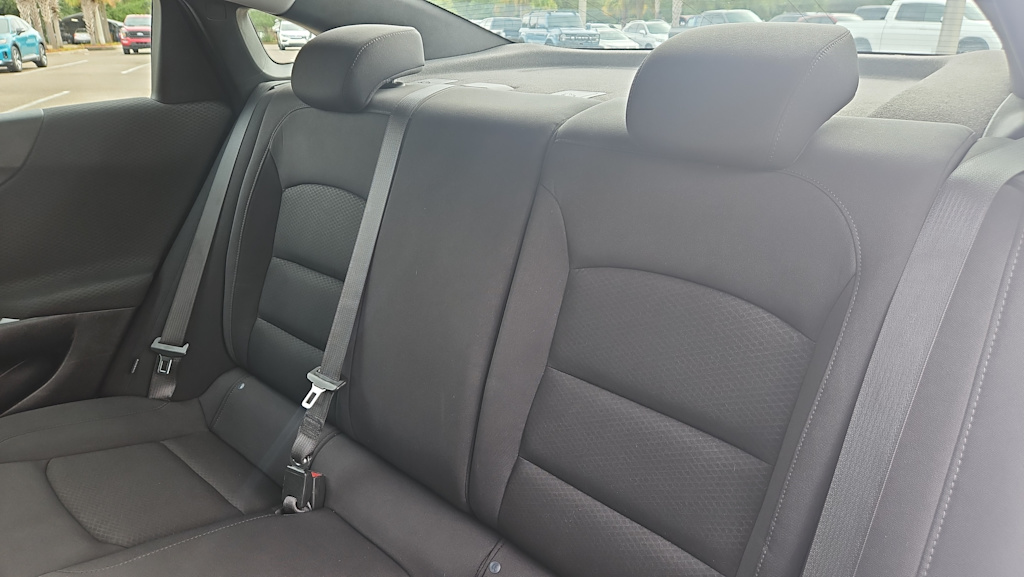 Thumbnail: 2022 Chevrolet Malibu - 11