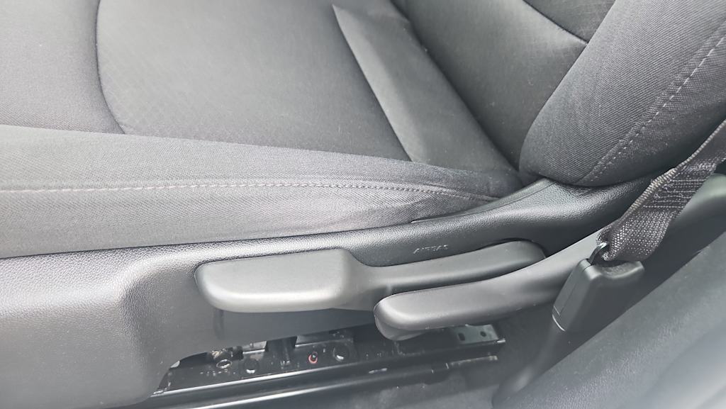 Thumbnail: 2022 Chevrolet Malibu - 21