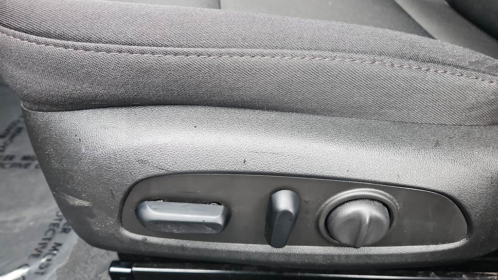 Thumbnail: 2023 Chevrolet Malibu - 21