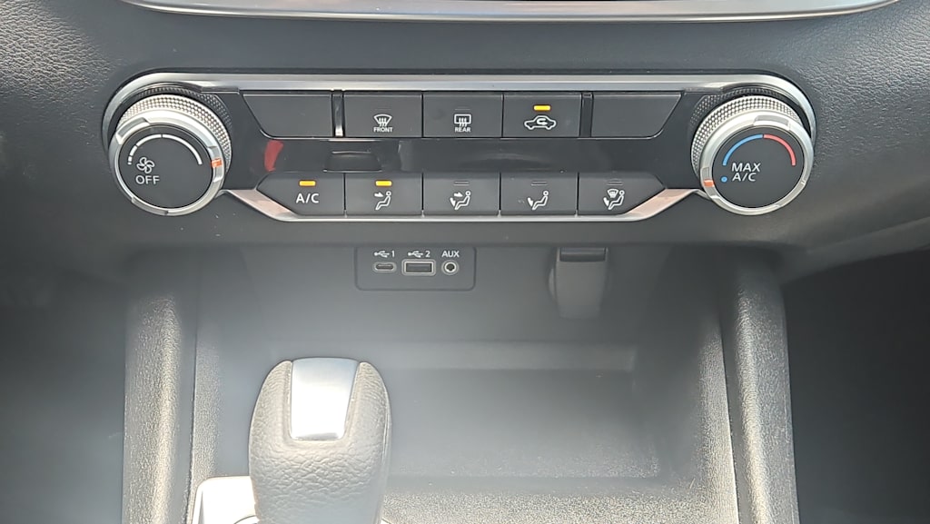 Thumbnail: 2020 Nissan Altima - 21