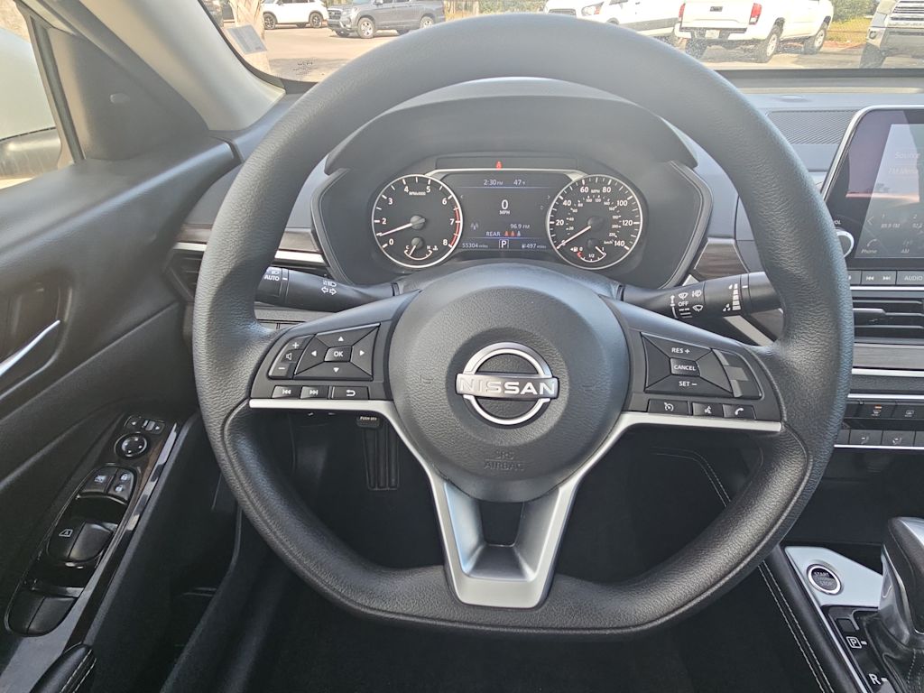 2023 Nissan Altima SV 2