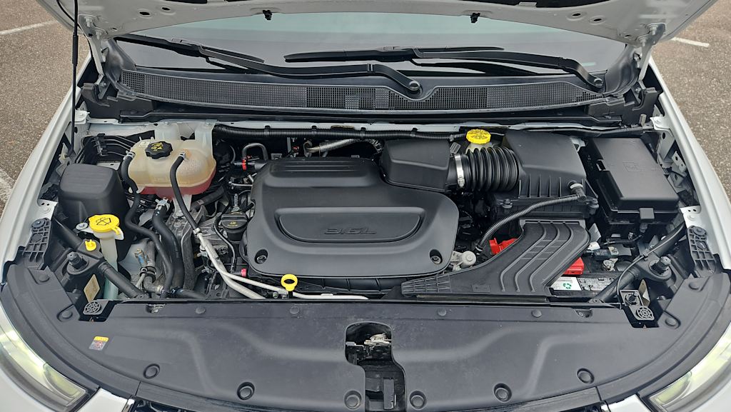 Thumbnail: 2023 Chrysler Pacifica - 6