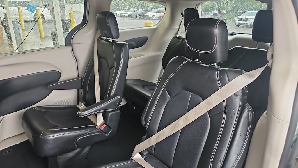 Thumbnail: 2023 Chrysler Pacifica - 11