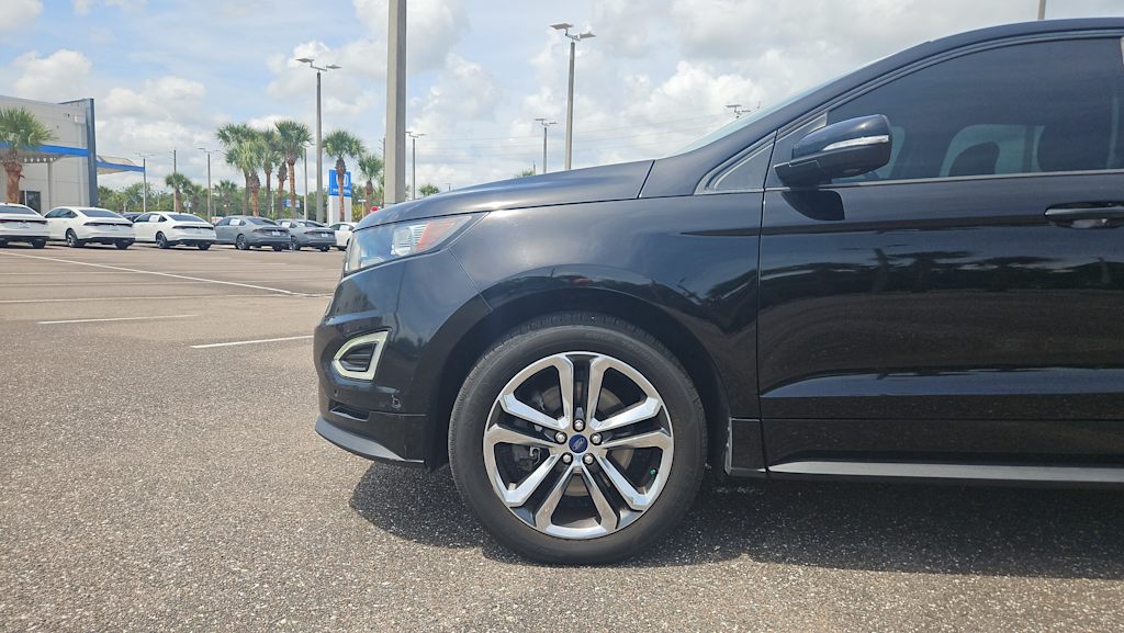 Thumbnail: 2016 Ford Edge - 5