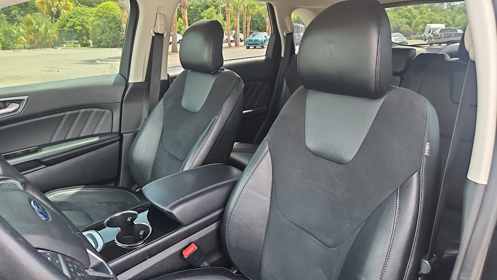 Thumbnail: 2016 Ford Edge - 8