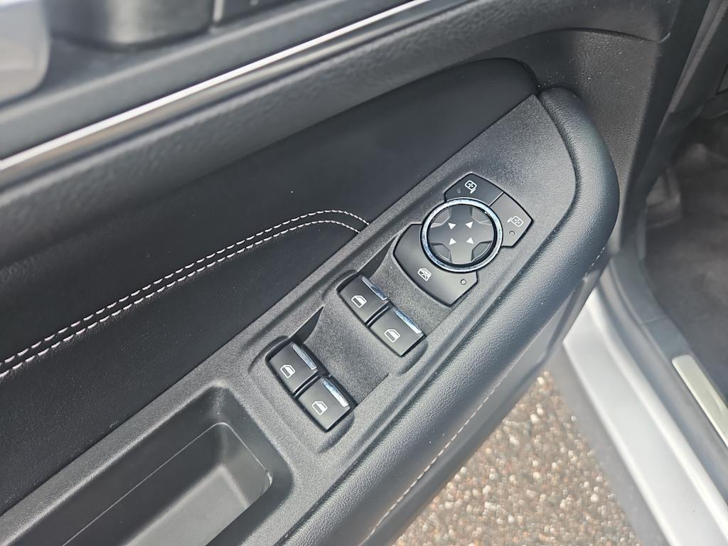 2022 Ford Edge Titanium 22