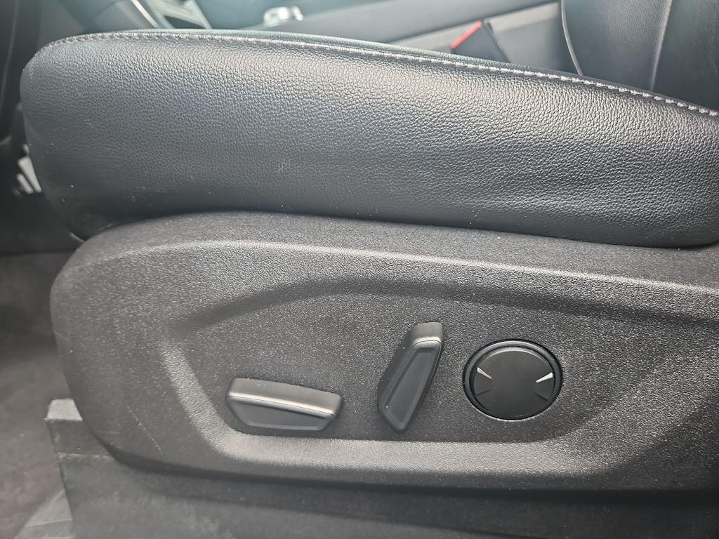 2022 Ford Edge Titanium 21