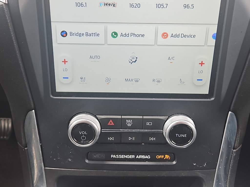 2022 Ford Edge Titanium 23