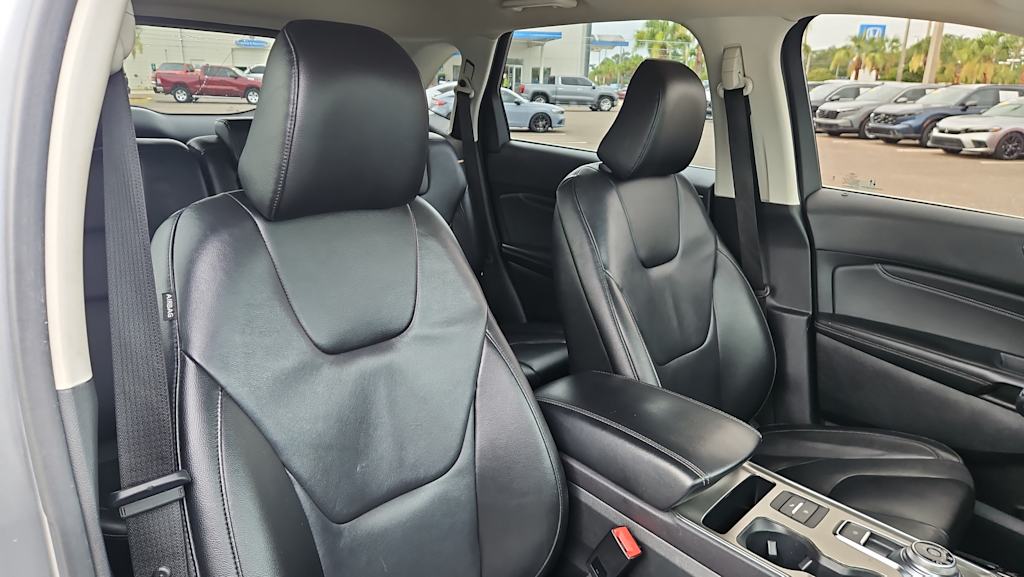 Thumbnail: 2022 Ford Edge - 10
