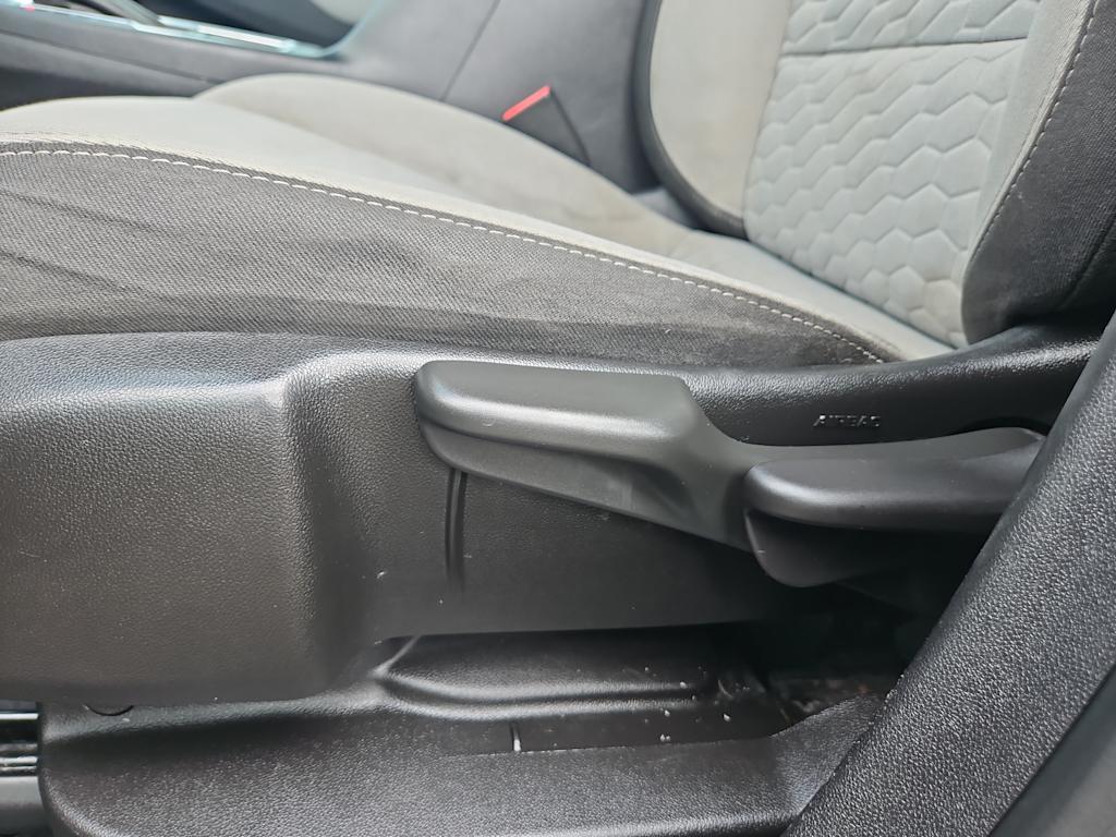 2018 Chevrolet Equinox LS 21