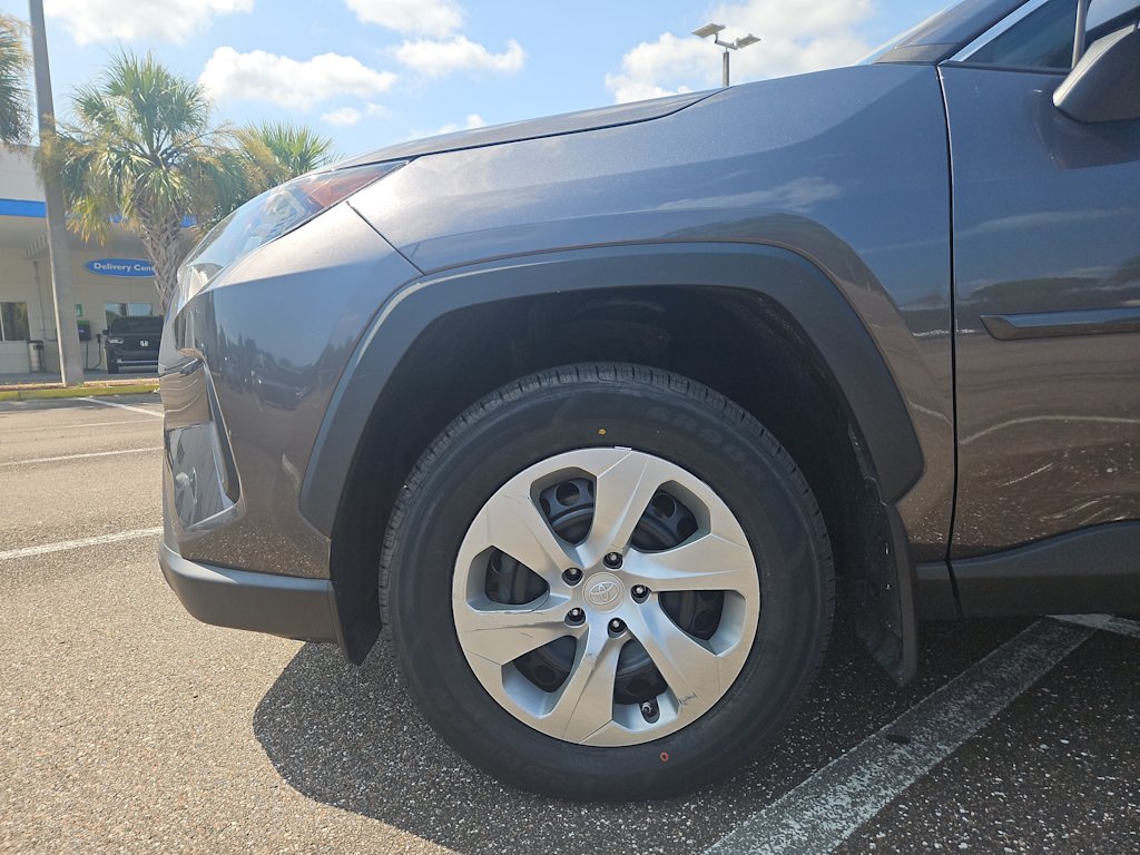 Thumbnail: 2022 Toyota RAV4 - 5